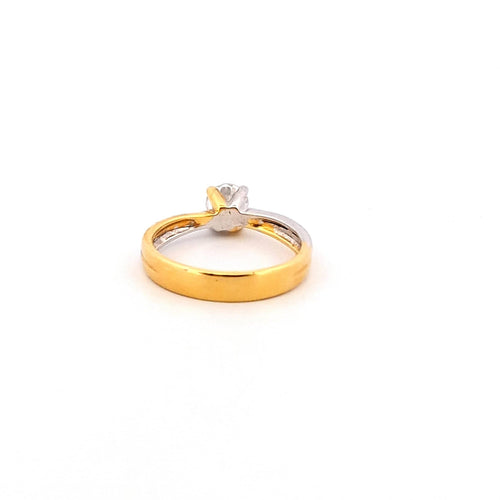 Bague 57 Solitare - Bague en or blanc et jaune 18 ct avec diamant 0,66 ct 58 Facettes