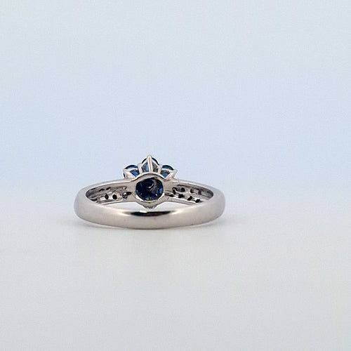 Bague 57 Bague en or blanc 18 ct avec saphirs naturels et diamants naturels 58 Facettes