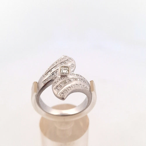 Bague 54 Bague en or blanc 18 ct avec diamants naturels octogonaux et ronds 58 Facettes