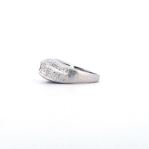 Bague 54 Bague satinée en or blanc 18 kt avec diamants taille brillant 58 Facettes