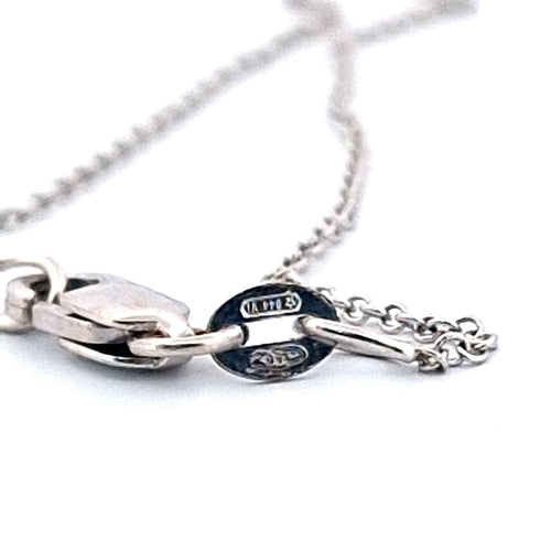 Collier Collier et pendentif lézard en or blanc 18 ct, émeraudes et diamants 58 Facettes