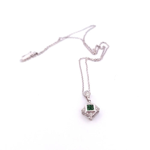 Collier Collier et pendentif - or blanc 18 kt, péridots et diamants 58 Facettes
