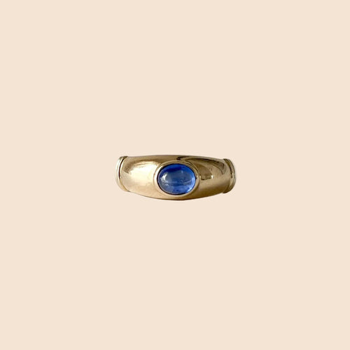 Bague 53 Bague n°133 en or jaune 18 carats et saphir cabochon 58 Facettes