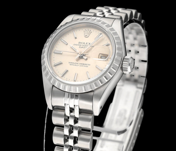 Montre Rolex Oyster Perpetual Lady-Date - Montre 69240 en acier 26 mm 58 Facettes ROL/LDJ/600