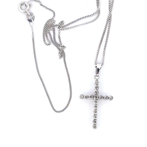 Collier Collier - Croix en or blanc 18 Kt et diamants naturels 58 Facettes