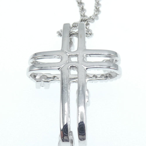 Collier Collier et pendentif croix en or blanc 18 kt et diamants 58 Facettes