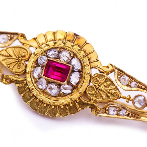 Broche Broche isabelline - Broche en or jaune 18 kt, diamants et rubis 58 Facettes UKD358775JC