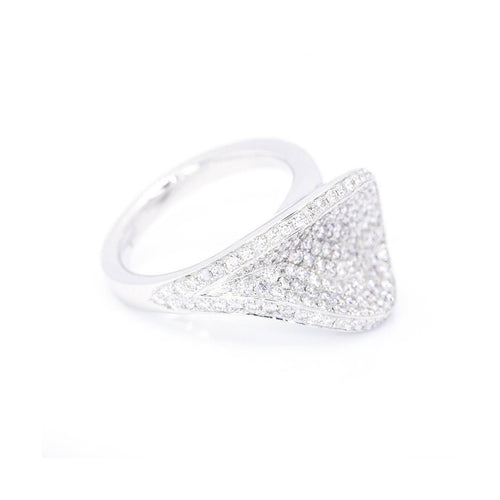Bague Bague pavée de diamants en or blanc 18 kt 58 Facettes UKD359899JC