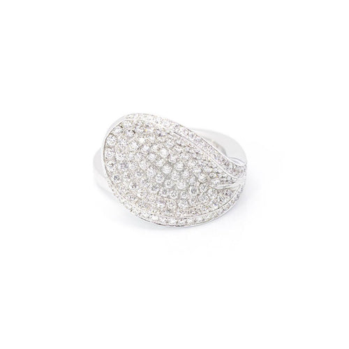 Bague Bague pavée de diamants en or blanc 18 kt 58 Facettes UKD359899JC
