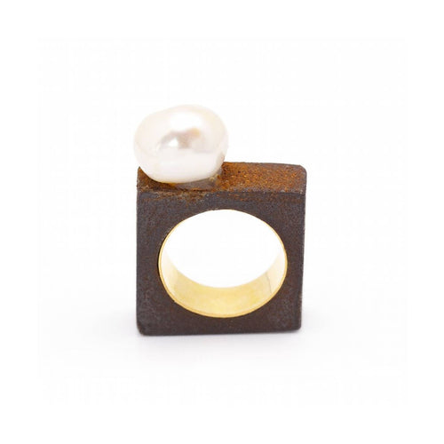 Bague IRON - Bague en or jaune 18K et perle baroque 58 Facettes UKD360263JE