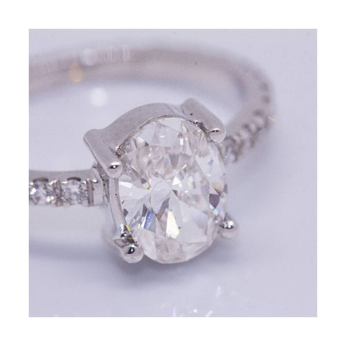 Bague 54 Bague solitaire de fiançailles en or blanc 18 kt avec diamants 58 Facettes UKD360903FV