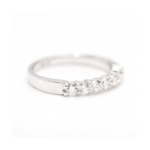 Bague Bague demi-alliance - 7 diamants taille brillant en or blanc 18 ct 58 Facettes UKD363104CG