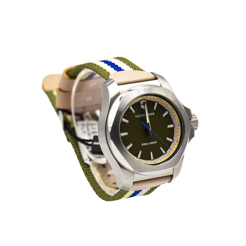 Montre Victorinox - Montre femme V241809 en acier 37 mm 58 Facettes UKD363150SO
