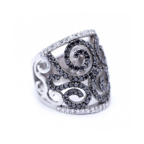 Bague Couronne - Bague en or blanc 18K avec diamants blancs et noirs 58 Facettes UKD364140LF