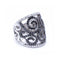 Bague Couronne - Bague en or blanc 18K avec diamants blancs et noirs 58 Facettes UKD364140LF