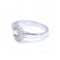 Bague Bague boucle - Bague en or blanc 18 kt et diamants 58 Facettes UKN102885LF