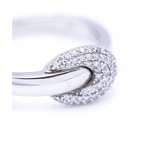 Bague Bague boucle - Bague en or blanc 18 kt et diamants 58 Facettes UKN102885LF