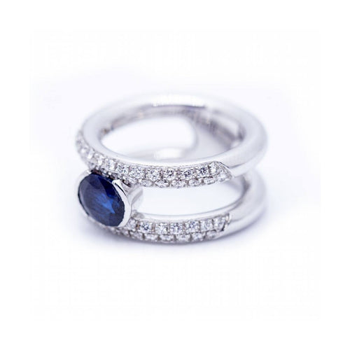 Bague Bague - Diamants et saphir de Myanmar en or blanc 18 ct 58 Facettes UKN102924EJ