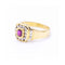 Bague Queen - Bague en or jaune 18 kt avec rubis et diamants 58 Facettes UKN102933EJ