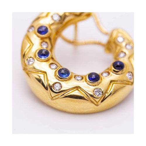 Boucles d'oreilles Medialuna - Boucles d’oreilles en or jaune 18 kt, saphirs et diamants 58 Facettes UKN102935EJ