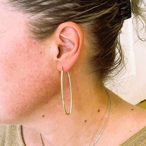 Boucles d'oreilles Boucles d'oreilles créoles oblongues en or jaune 18K 58 Facettes LMB-233