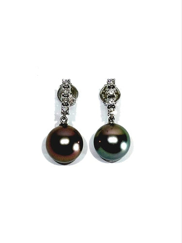 Boucles d'oreilles Boucles d’oreilles pendantes en or blanc avec perles de Tahiti et diamants 58 Facettes 1717203