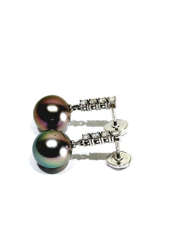 Boucles d'oreilles Boucles d’oreilles pendantes en or blanc avec perles de Tahiti et diamants 58 Facettes 1717203