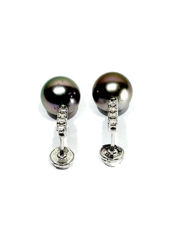 Boucles d'oreilles Boucles d’oreilles pendantes en or blanc avec perles de Tahiti et diamants 58 Facettes 1717203