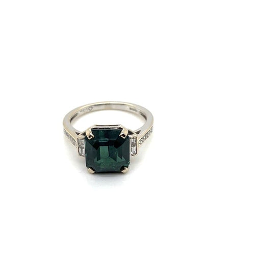 Bague 52 Bague saphir vert et diamants en or blanc 750 58 Facettes