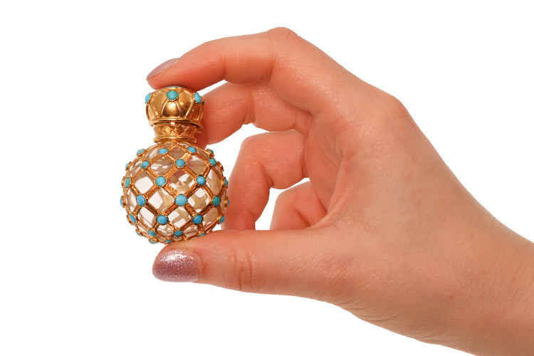 Flacon de parfum victorien français en or orné d'un treillis turquoise, vers 1860 58 Facettes 26050-0271