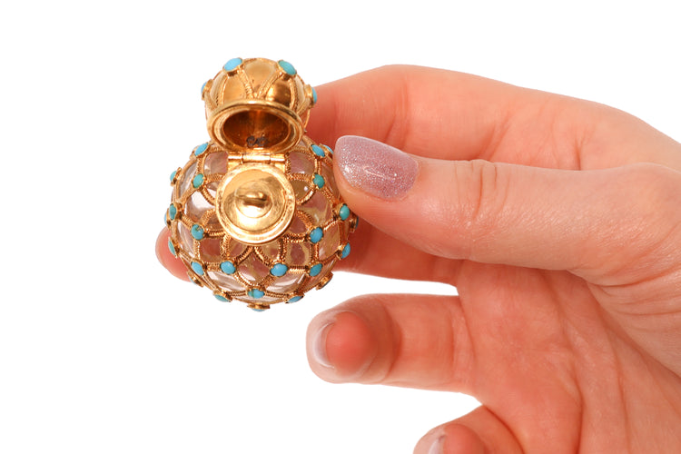 Flacon de parfum victorien français en or orné d'un treillis turquoise, vers 1860 58 Facettes 26050-0271