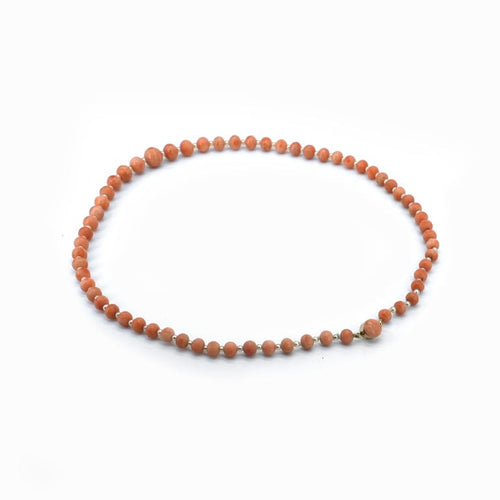 Collier Collier ancien en corail et or jaune 18 carats 58 Facettes Collier 145/2