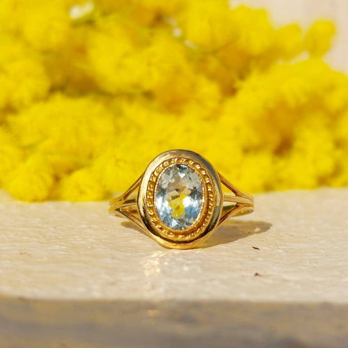 Bague 55 Bague néo-romantique à l’aigue-marine en or jaune 18k 58 Facettes 243