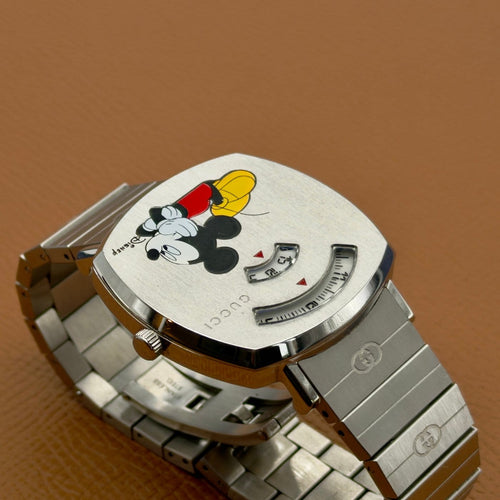 Montre Gucci Grip Disney Jump Hour YA157418 58 Facettes 009