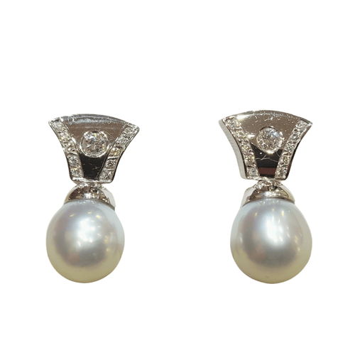 Boucles d'oreilles Boucles d'oreilles perles et diamants en or blanc 18k 58 Facettes T325