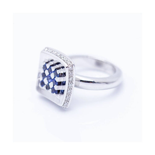 Bague 52 Bague carrée en or blanc 18 ct avec diamants et saphirs 58 Facettes UKN102919EJ