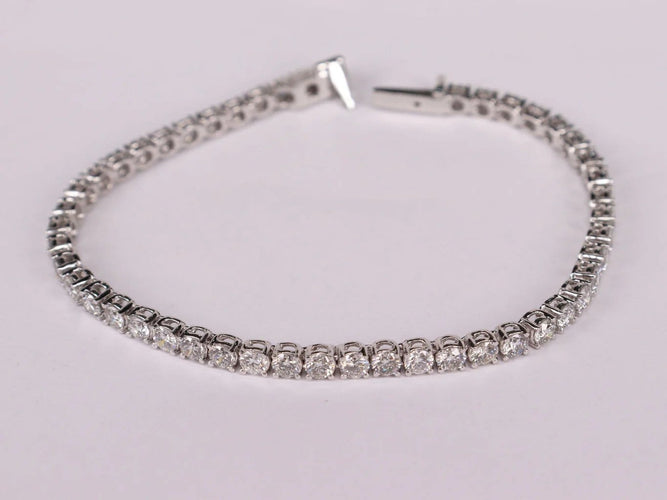 Bracelet Bracelet tennis en or blanc et diamants 58 Facettes 3188