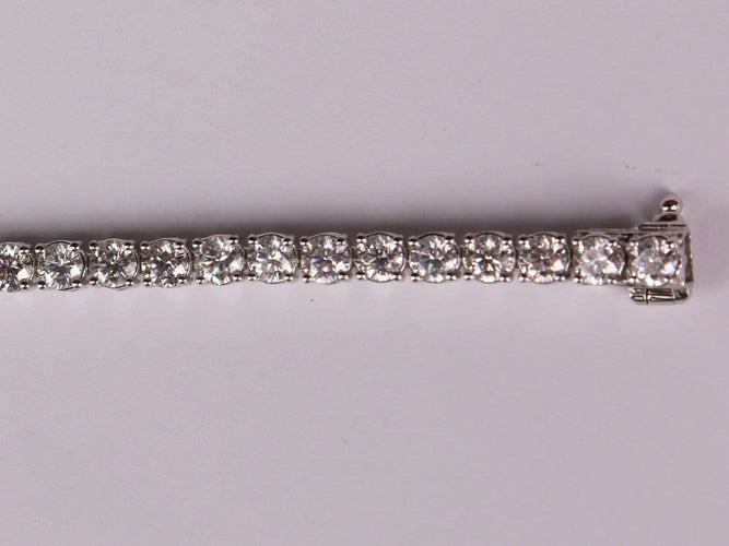 Bracelet Bracelet tennis en or blanc et diamants 58 Facettes 3188