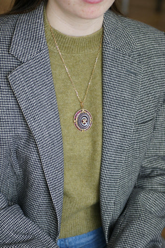 Pendentif Pendentif broche - Agate rubanée et grenats en or jaune 18 ct 58 Facettes