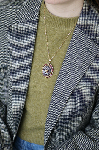 Pendentif Pendentif broche - Agate rubanée et grenats en or jaune 18 ct 58 Facettes