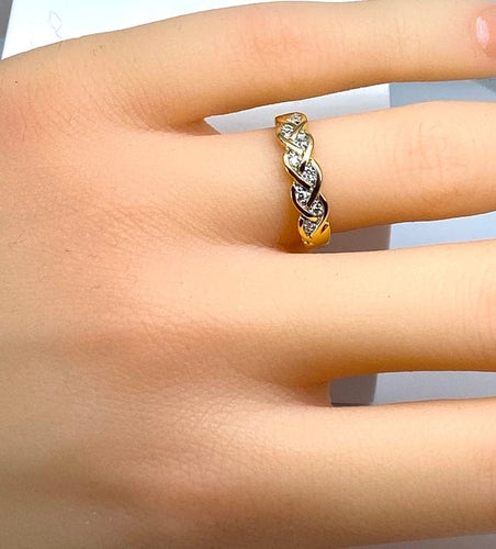 Bague 50 Bague en or jaune 18 carats sertie de diamants 58 Facettes AB680