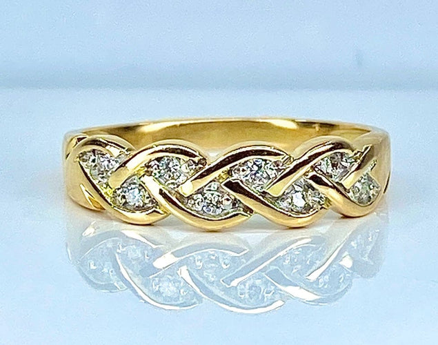 Bague 50 Bague en or jaune 18 carats sertie de diamants 58 Facettes AB680
