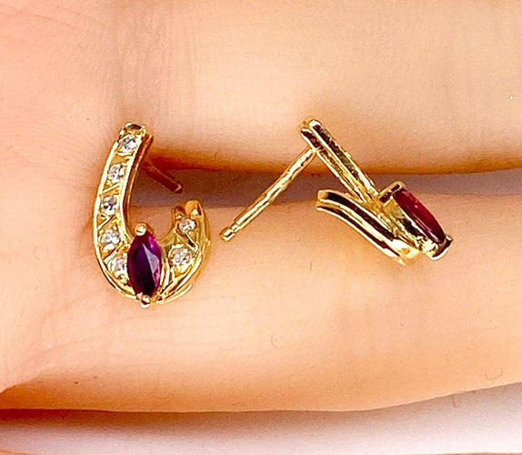 Boucles d'oreilles Boucles d’oreilles - Or jaune 18 carats, diamants et pierres rouges 58 Facettes AB681