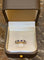 Bague 52 Alliance demi-tour saphirs et diamants en or gris 18 carats 58 Facettes B394