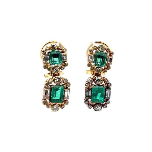 Boucles d'oreilles Boucles d’oreilles pendantes émeraudes et diamants en or jaune 18k 58 Facettes 50429