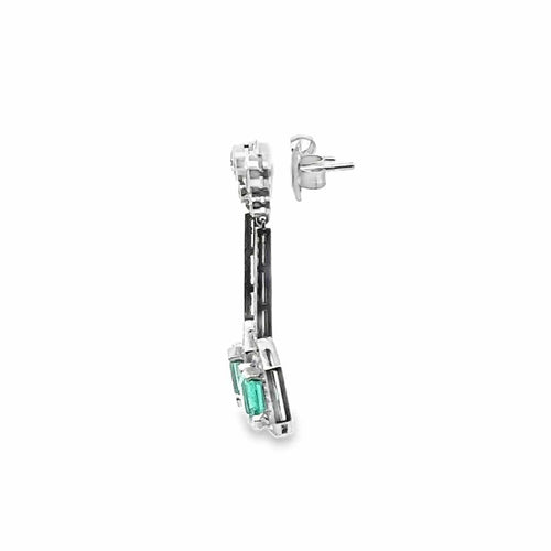 Boucles d'oreilles Boucles d'oreilles longues en or blanc 18k, émeraudes et diamants 58 Facettes 50431