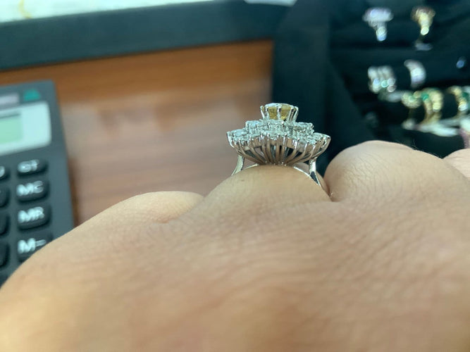 Bague 54 Bague en or blanc tendance Orange Diamond 58 Facettes BA-33