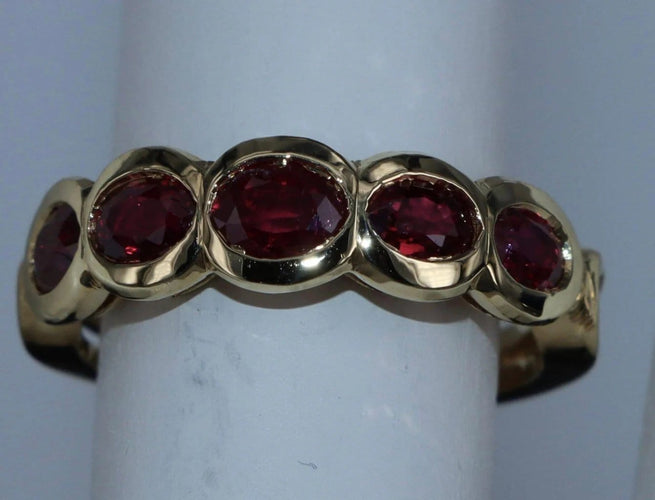 Bague 55 Bague demi alliance rubis ovales 58 Facettes BA-55