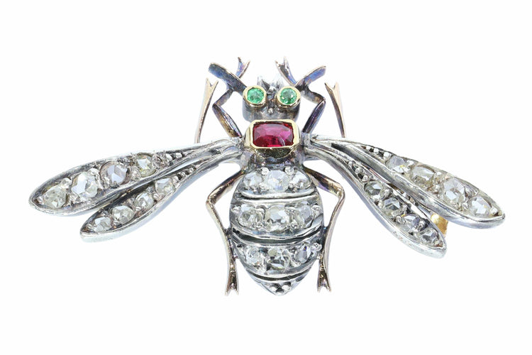 Broche Broche abeille en diamant de la fin de l'époque victorienne, thorax en rubis et yeux en émeraude 58 Facettes 26050-0264