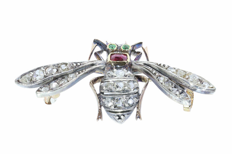 Broche Broche abeille en diamant de la fin de l'époque victorienne, thorax en rubis et yeux en émeraude 58 Facettes 26050-0264
